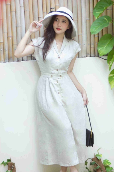 Đầm Akiko đính nút gỗ