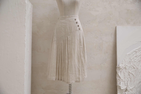 Chân váy Lilie đính nút gỗ Anam