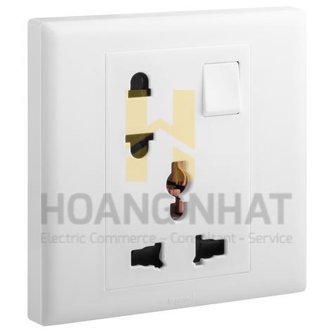 Ổ cắm đa năng có công tắc Eloe 618065