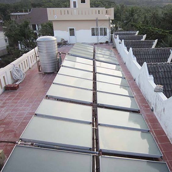 Hệ thống nước nóng nlmt công nghiệp dạng tấm