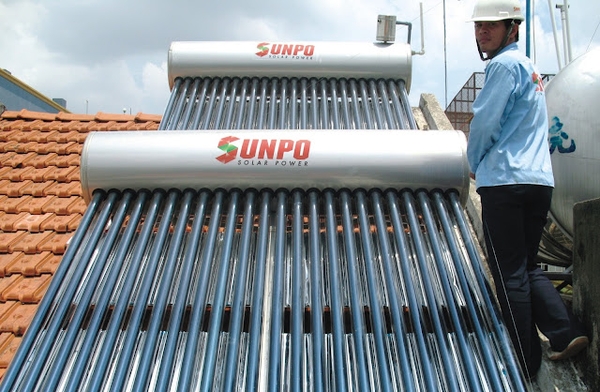 Máy nước nóng năng lượng mặt trời cho dân dụng và công nghiệp