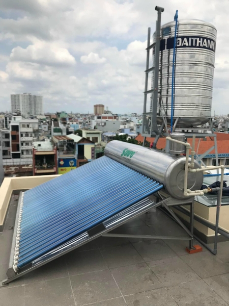 Máy nước nóng năng lượng mặt trời cho dân dụng và công nghiệp