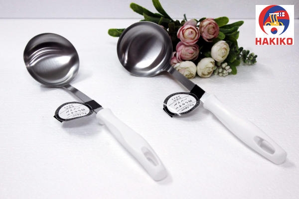 Muôi Canh Inox Kai Nhật Bản (Cán Trắng)