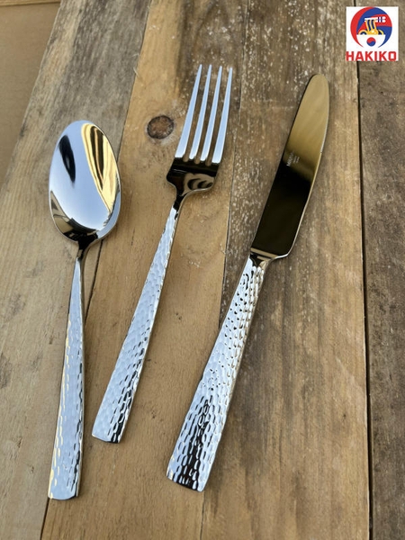 Set 3 Món Dao, Thìa, Dĩa Inox Cao Cấp Mikasa Nhật Bản Mẫu Da Rắn