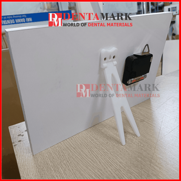 Đồng hồ để bàn 20x30cm kèm thanh kẹp giấy Note tiện dụng 1