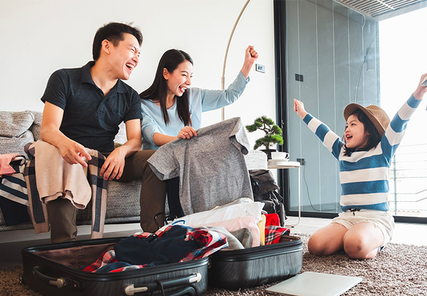 Kinh nghiệm chuẩn bị hành lý cho gia đình có con nhỏ du lịch mùa hè