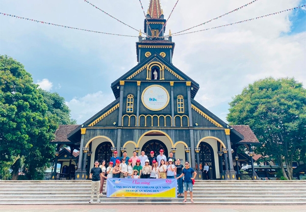 Những dấu ấn riêng biệt trên chuyến Tour Măng Đen cùng 37 nhân viên Ngân hàng