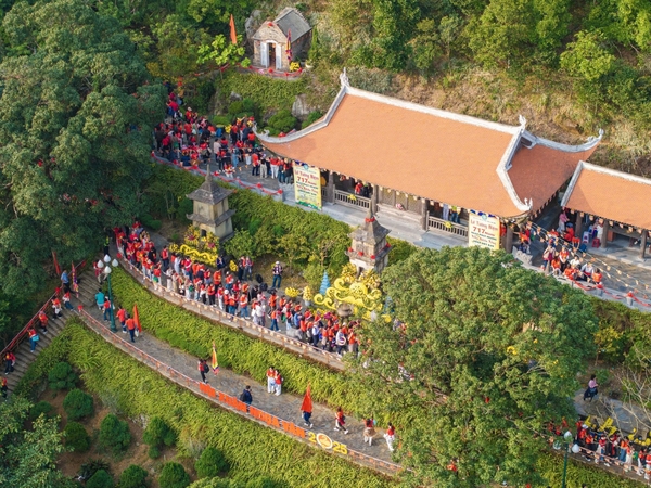 GIEO DUYÊN CÙNG NGỌA VÂN YÊN TỬ