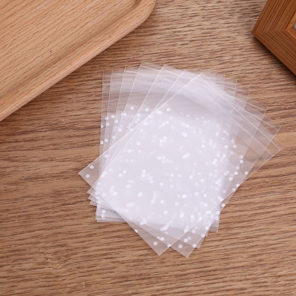 Bao bì Chấm Bi, Dán Miệng