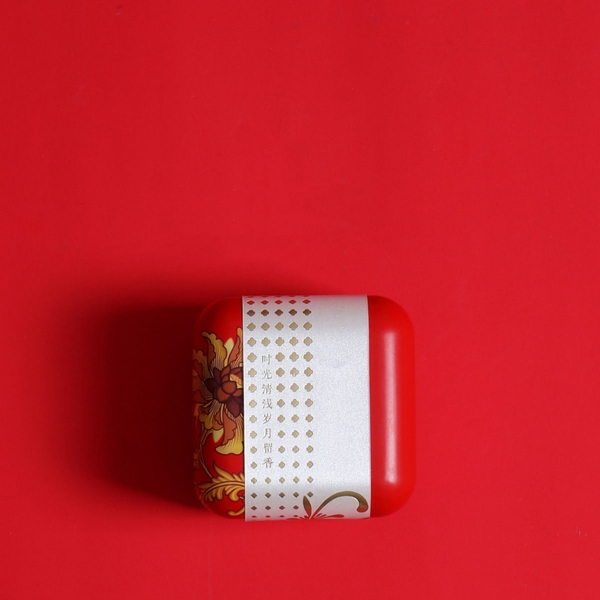 Hộp thiếc đựng trà cạnh tròn hoạ tiết hoa - HVL TEA