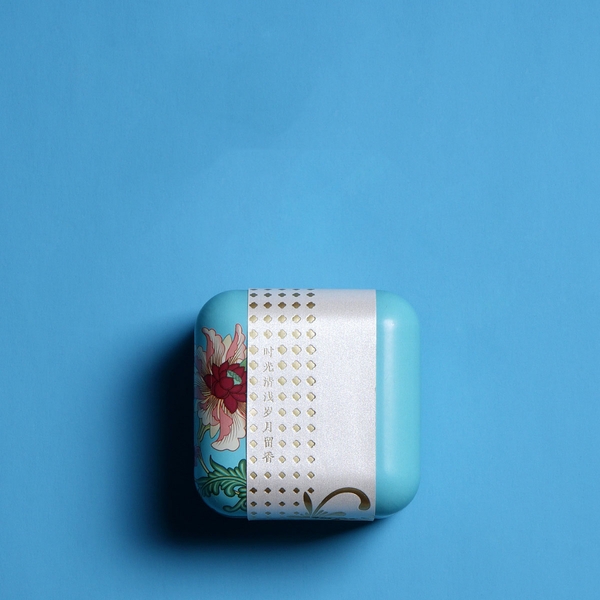 Hộp thiếc đựng trà cạnh tròn hoạ tiết hoa - HVL TEA