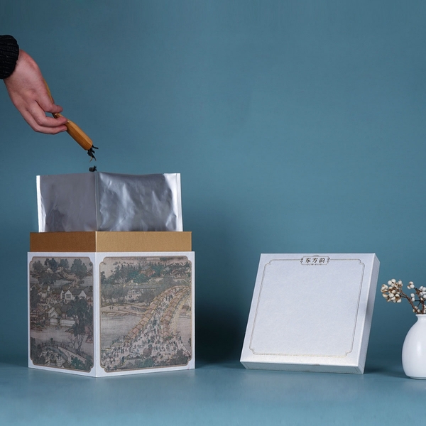 Hộp đựng trà giấy vuông kèm túi hoạ tiết thời cổ đại - HVL TEA