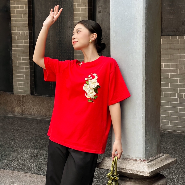 Áo Thun Thêu Ruy Băng Thủ Công - Tỵ Mai Như Ý