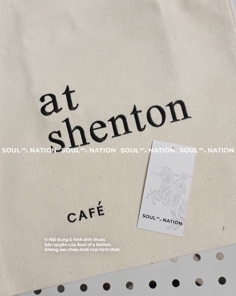 Dự án Túi tote thêu theo yêu cầu At Shenton Café