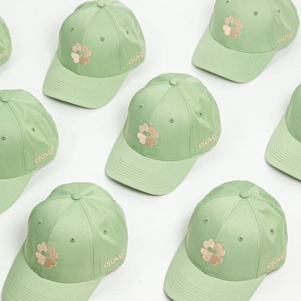 Dự án Nón lưỡi trai đồng phục thêu Clover theo yêu cầu