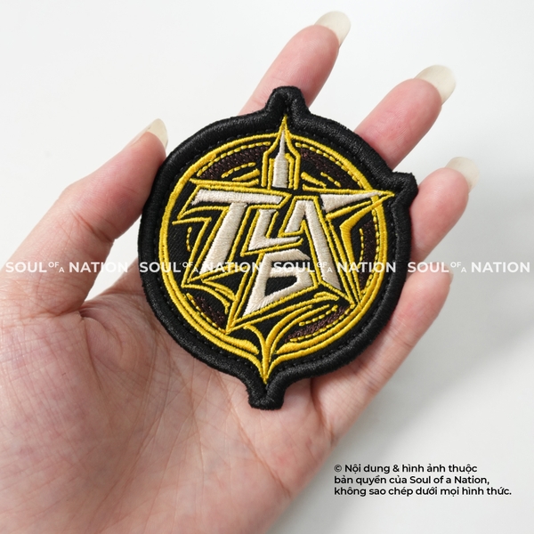 Patch thêu hình ôm viền Tu La Bi theo yêu cầu