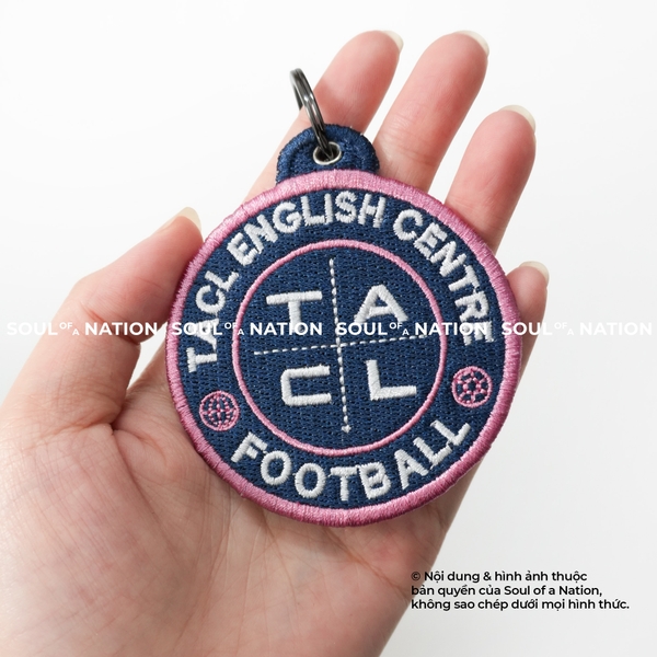 Móc khoá thêu hình tròn TACL FOOTBALL theo yêu cầu