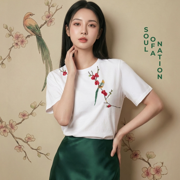 Áo Thun Thêu Ruy Băng Thủ Công - Tiên Điểu Thưởng Đào