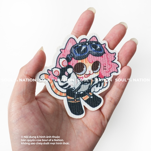 Patch thêu hình ôm viền Anime mẫu 2 theo yêu cầu