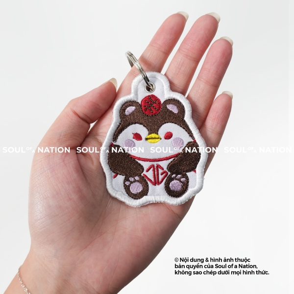 Patch thêu hình ôm viền Linh vật chim cánh cụt theo yêu cầu