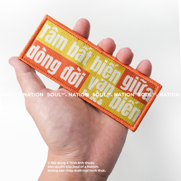 Patch thêu hình chữ nhật Tâm bất biến giữa dòng đời vạn biến theo yêu cầu