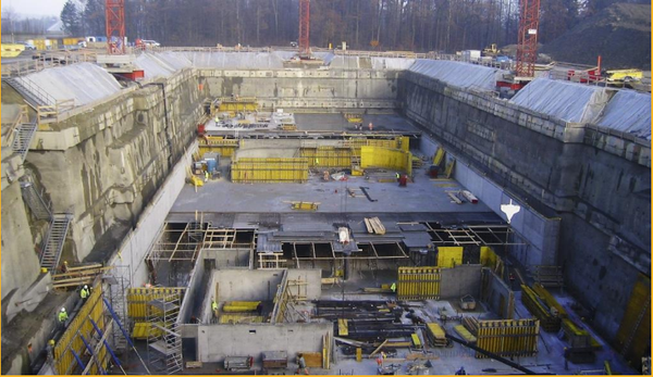 Chống Thấm Phía Trong Tường Vây