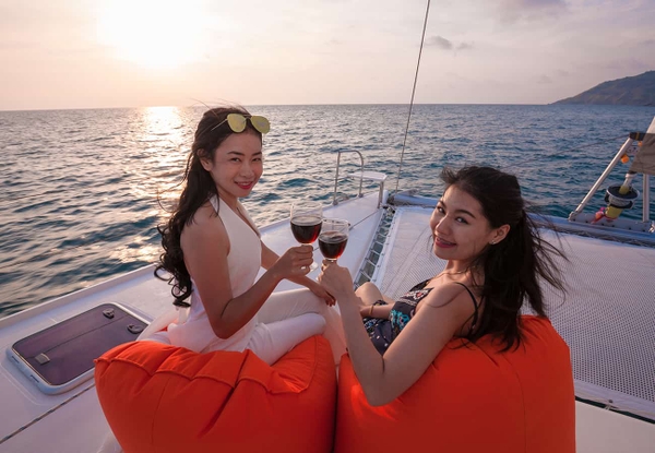 Khám phá đảo Coral và ngắm hoàng hôn Phromthep bằng du thuyền Catamaran_Optional Tour