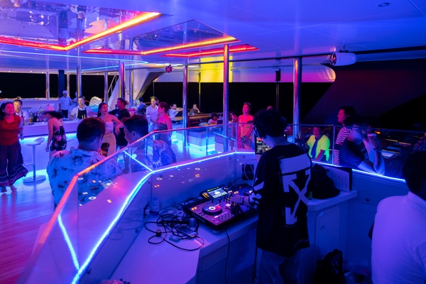 Khám phá vịnh Phang Nga và đảo James Bond bằng du thuyền Catamaran (Phang Nga Bay & James Bond)_Optional Tour