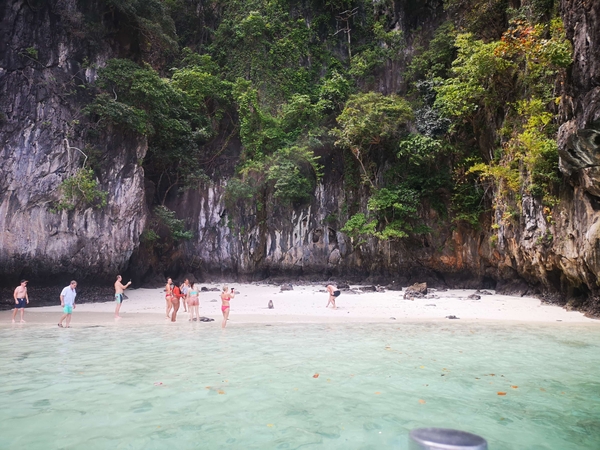 Khám phá tuyến đảo Phi Phi bằng Cano cao cấp 1 ngày_Optional Tour