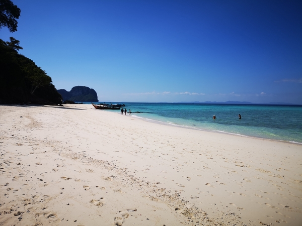 Khám phá tuyến đảo Phi Phi bằng Cano cao cấp 1 ngày_Optional Tour