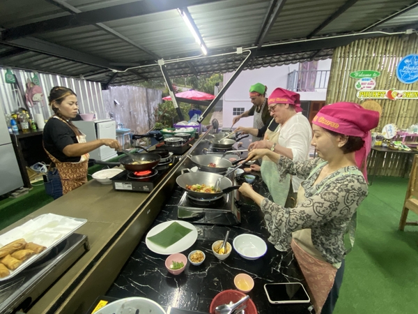 Học nấu món Thái 1 ngày cùng đầu bếp địa phương_Optional Tour
