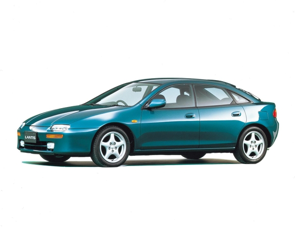 ac-quy-xe-mazda-323-lap-binh-varta-co-tot-khong