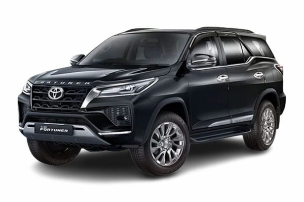 ac-quy-xe-toyota-fortuner-lap-binh-varta-co-tot-khong