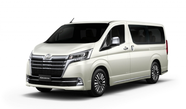 ac-quy-xe-toyota-granvia-lap-binh-varta-co-tot-khong