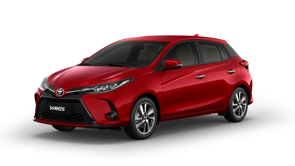 ac-quy-xe-toyota-yaris-lap-binh-varta-co-tot-khong