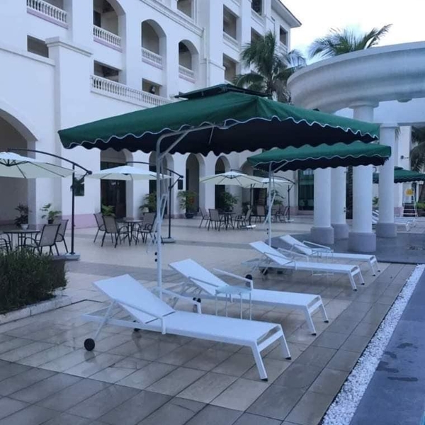 Dù che nắng bể bơi - Lựa chọn bảo vệ mọi người