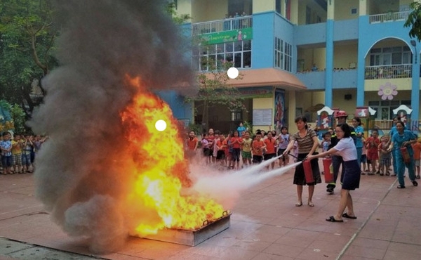 7 kĩ năng dạy trẻ cách phòng cháy chữa cháy các phụ huynh cần nắm được