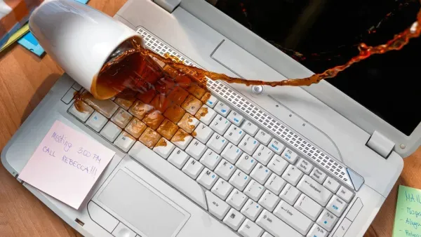 màn hình laptop bị ẩm