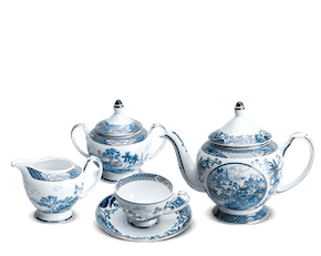 bo-tra-1-3l-hoang-cung-hon-viet-vang