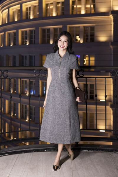 SWANLAKE | Váy Đầm Midi Nữ Chất Vải Dạ Cổ Sơ Mi Khóa Kéo Tay Ngắn Nhấn Eo Công Sở Đi Tiệc D13353MW01 Vải Nỉ