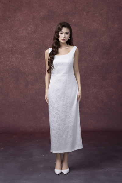 SWANLAKE | Váy Đầm Maxi Nữ Vải Lụa Gấm Phối Choàng Tơ Xẻ Tà Nhấn Eo Sát Nách Đi Tiệc D13329LW01