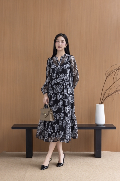 SWANLAKE | Váy Đầm Nữ Maxi Suông Xòe 2 Lớp Cổ Trụ Cài Nút Tay Dài Vải Tơ In Bông Hè Đi Biển D12073LW05