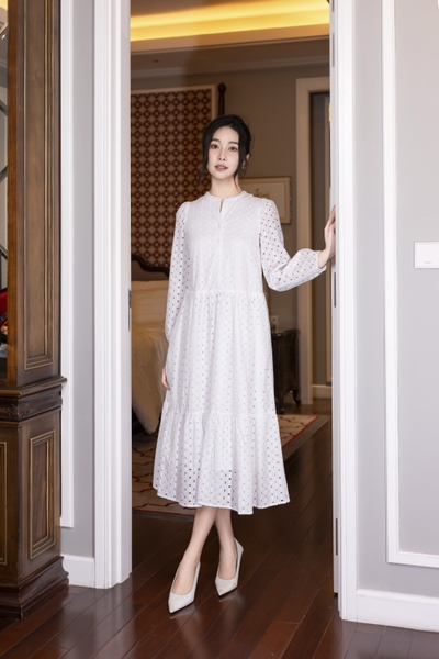 SWANLAKE | Váy Đầm Nữ Maxi Đuôi Cá Babydoll Cotton Thêu Đục Lỗ Trơn Cổ Trụ Cài Nút Tay Dài Hè D12394