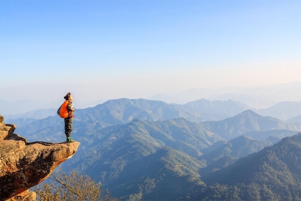 Top 10 Những Địa Điểm Leo Núi Ở Việt Nam Cho Người Mới
