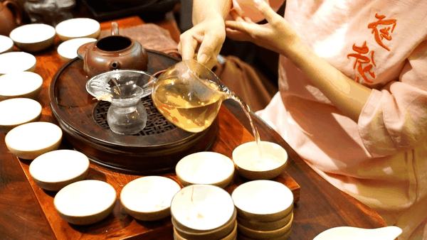 Tản mạn đường trà - Thiền qua một chén trà, phút giây tìm về bản ngã