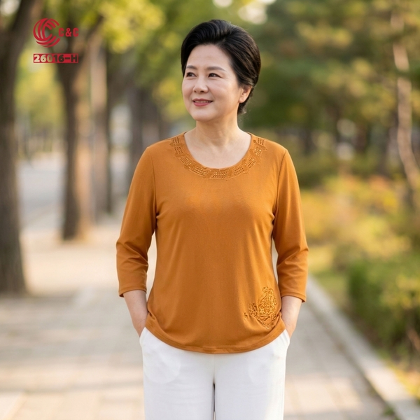 26016 - Áo Kiểu Tay Lỡ Thêu Vòng Cổ Đính Đá Pha Lê Thanh Lịch