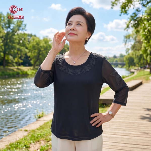 26029 - Áo Tay Lỡ Thêu Lá Viền Cổ Phối Hoa Năm Cánh Đính Đá