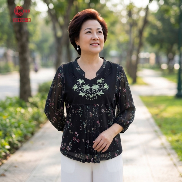 26108 - Áo Tay Lỡ Cổ V Thêu Hoa Ép Đá Thanh Nhã Tôn Dáng