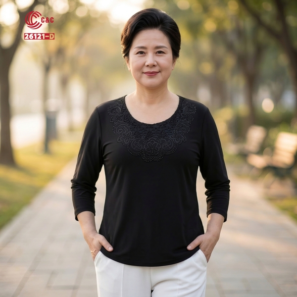 26121 - Áo Tay Lỡ Cổ Ren Thêu Hoa Cúc Đính Đá