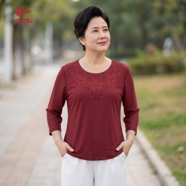 26164 - Áo Kiểu Tay Lỡ Cổ Tròn Thêu Hoa Vũ Điệu Hoàng Kim